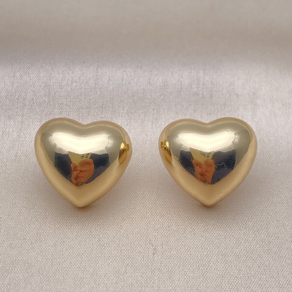 Oro Laminado Stud Earring, Gold Filled Style Heart Design, Polished, Golden Finish