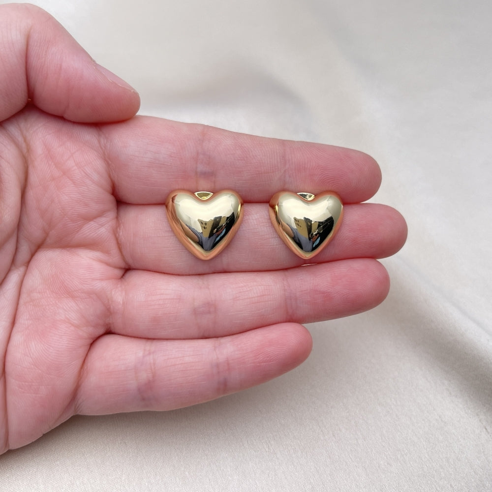 Oro Laminado Stud Earring, Gold Filled Style Heart Design, Polished, Golden Finish