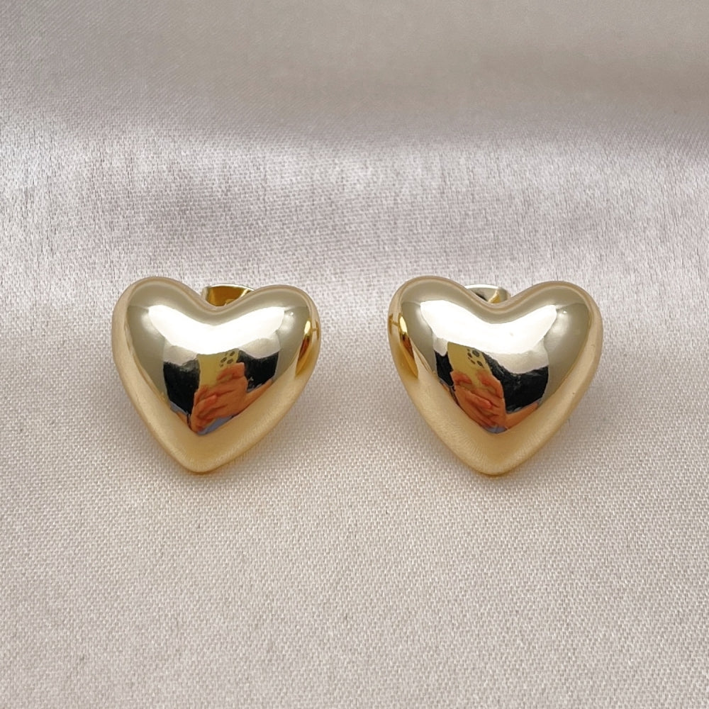 Oro Laminado Stud Earring, Gold Filled Style Heart Design, Polished, Golden Finish