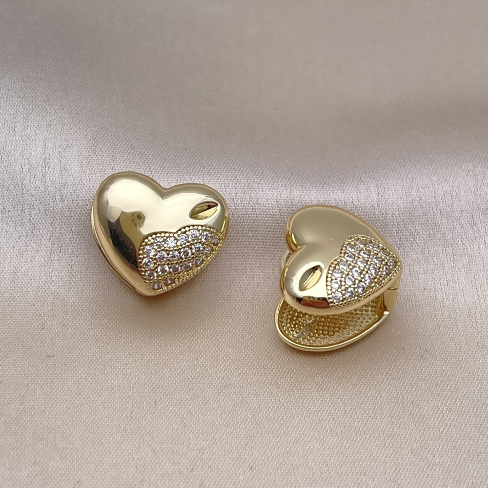 Oro Laminado Stud Earring, Gold Filled Style Heart Design, with White Micro Pave, Polished, Golden Finish