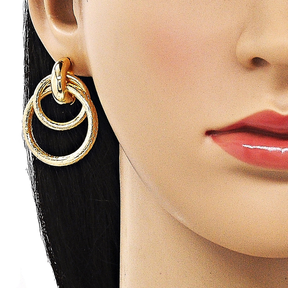 Oro Laminado Stud Earring, Gold Filled Style Hollow Design, Diamond Cutting Finish, Golden Finish