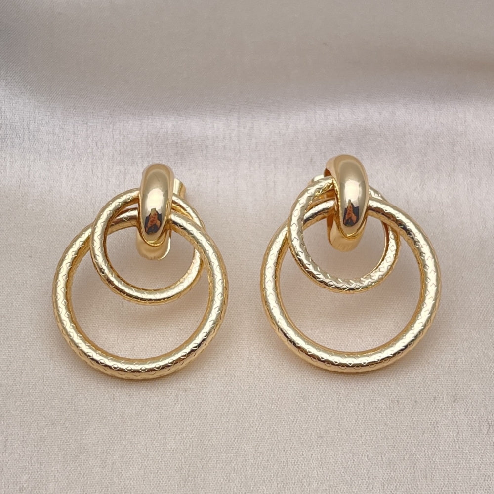 Oro Laminado Stud Earring, Gold Filled Style Hollow Design, Diamond Cutting Finish, Golden Finish
