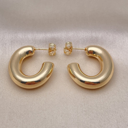 Oro Laminado Small Hoop, Gold Filled Style Hollow Design, Polished, Golden Finish
