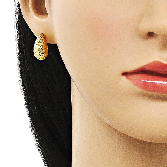 Oro Laminado Stud Earring, Gold Filled Style Teardrop Design, Diamond Cutting Finish, Golden Finish