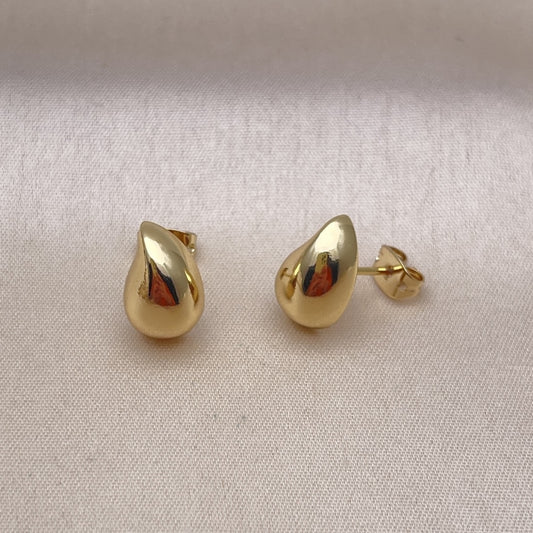 Oro Laminado Stud Earring, Gold Filled Style Teardrop Design, Polished, Golden Finish