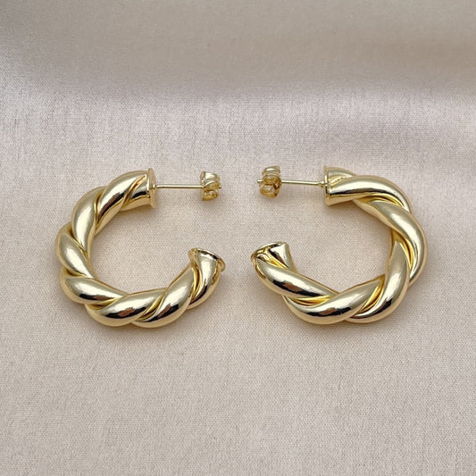 Oro Laminado Medium Hoop, Gold Filled Style Twist and Hollow Design, Polished, Golden Finish