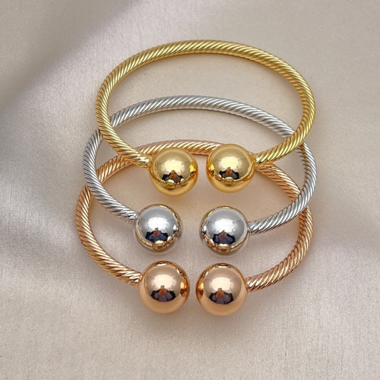 Oro Laminado Trio Bangle, Gold Filled Style Ball and Twist Design, Polished, Tricolor