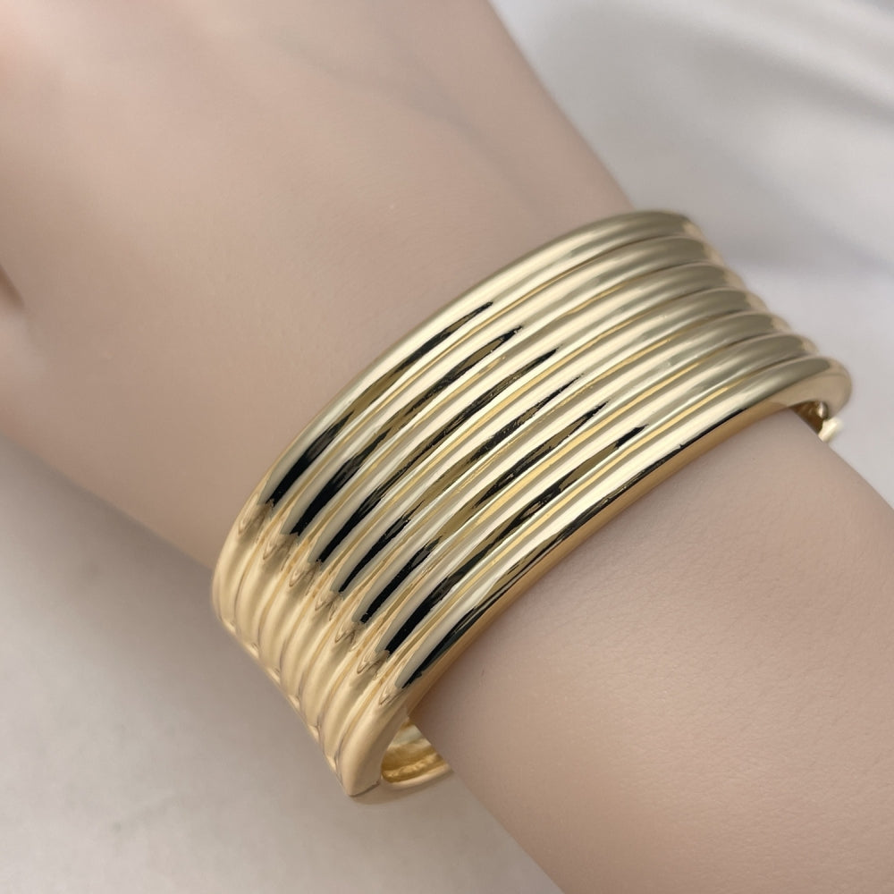 Oro Laminado Individual Bangle, Gold Filled Style Polished, Golden Finish