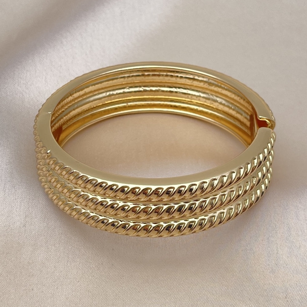 Oro Laminado Individual Bangle, Gold Filled Style Twist Design, Diamond Cutting Finish, Golden Finish