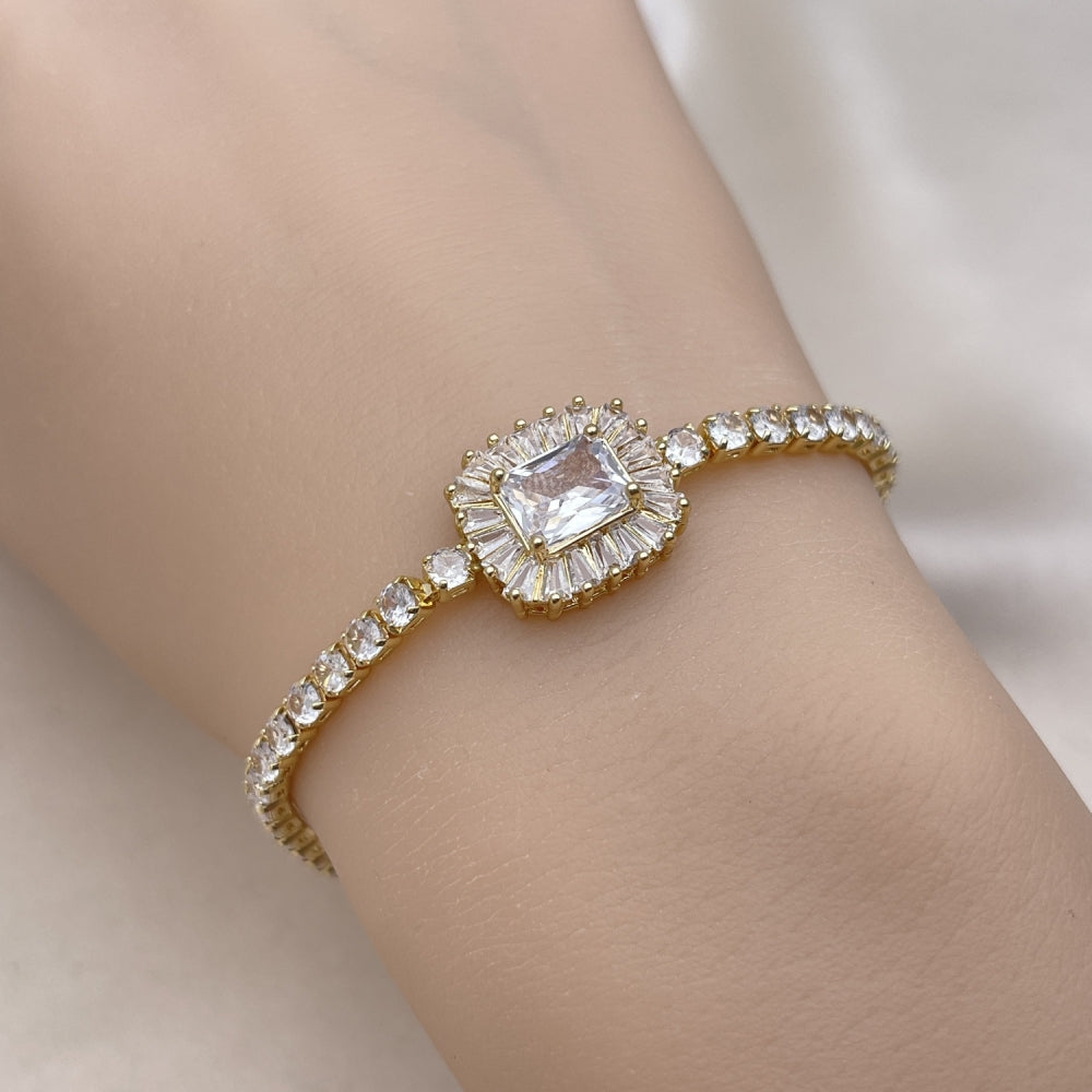 Oro Laminado Tennis Bracelet, Gold Filled Style Cluster and Baguette Design, with White Cubic Zirconia, Polished, Golden Finish