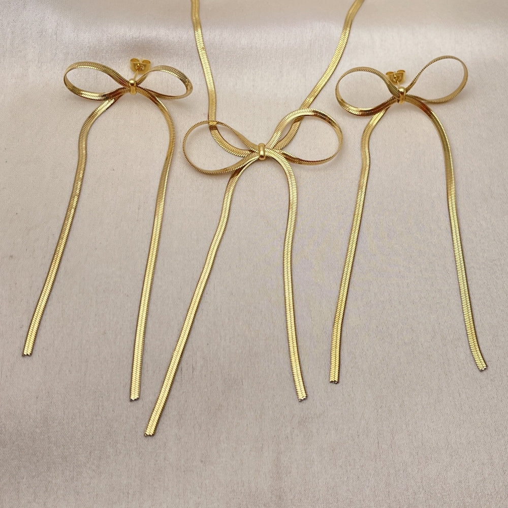Stainless Steel Necklace and Earring, Bow and Rat Tail Design, Diamond Cutting Finish, Golden Finish