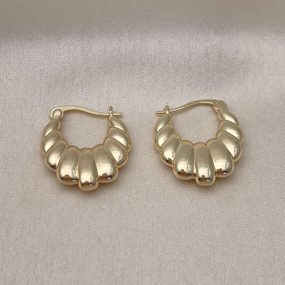 Oro Laminado Small Hoop, Gold Filled Style Polished, Golden Finish