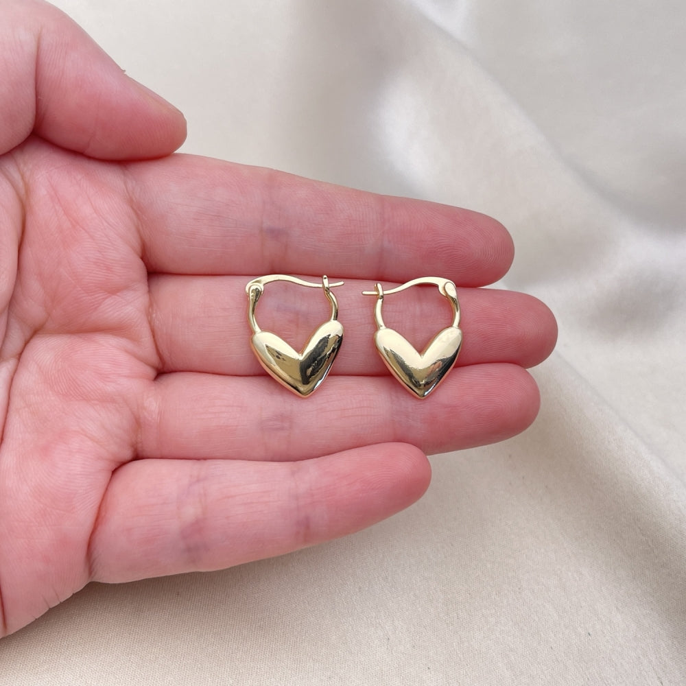 Oro Laminado Medium Hoop, Gold Filled Style Heart Design, Polished, Golden Finish
