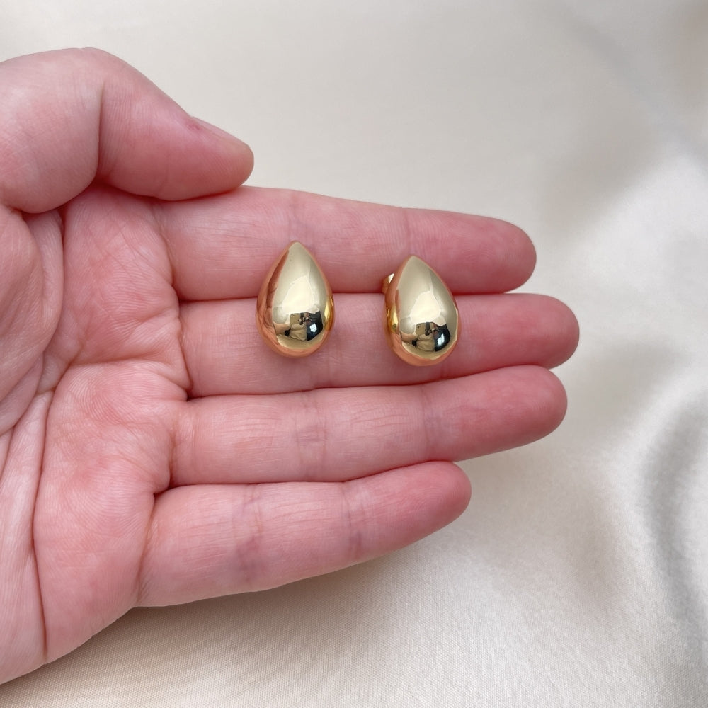 Oro Laminado Stud Earring, Gold Filled Style Teardrop and Hollow Design, Polished, Golden Finish