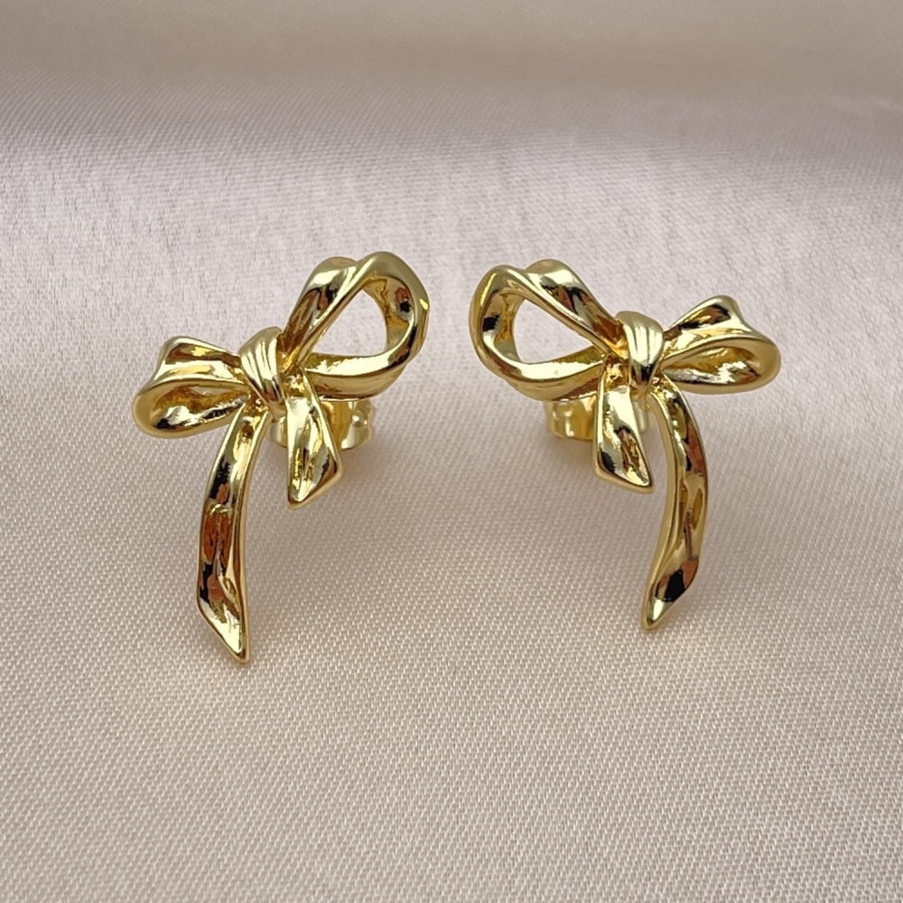 Oro Laminado Stud Earring, Gold Filled Style Bow Design, Polished, Golden Finish