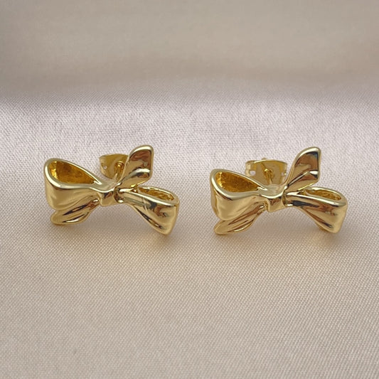 Oro Laminado Stud Earring, Gold Filled Style Bow Design, Polished, Golden Finish