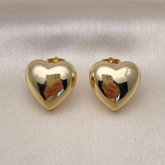 Oro Laminado Stud Earring, Gold Filled Style Heart Design, Polished, Golden Finish