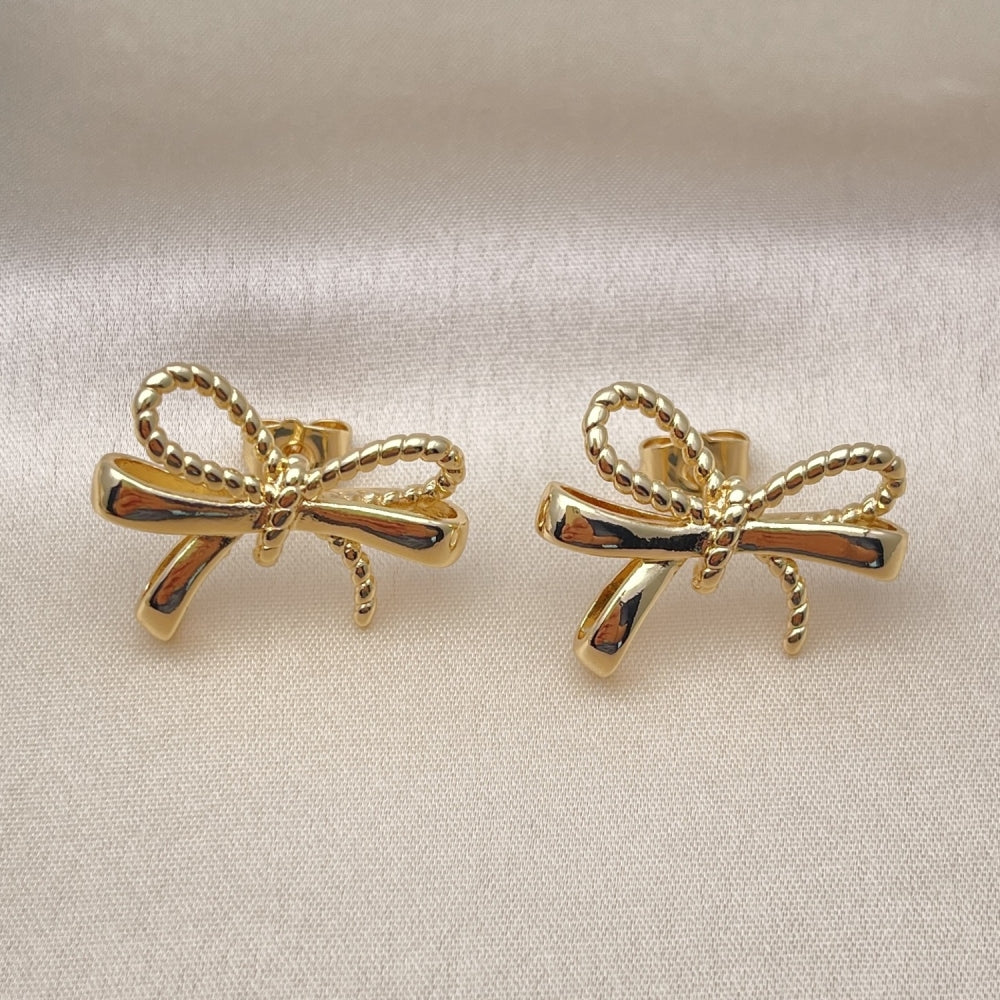Oro Laminado Stud Earring, Gold Filled Style Bow and Twist Design, Polished, Golden Finish