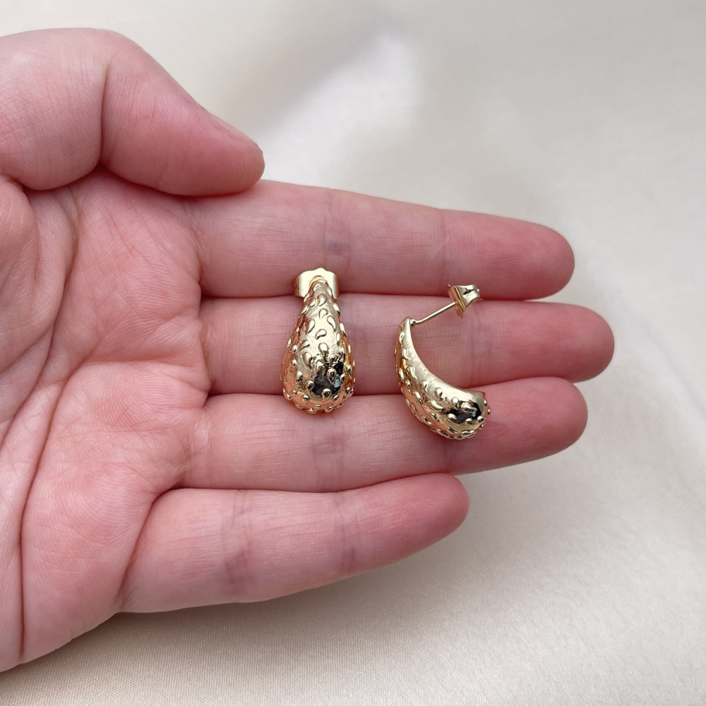 Oro Laminado Stud Earring, Gold Filled Style Teardrop Design, Polished, Golden Finish