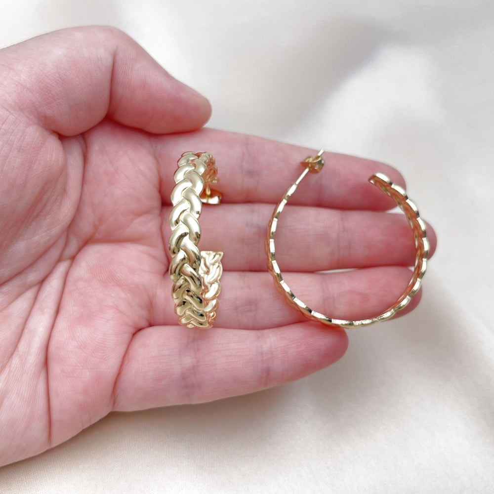 Oro Laminado Medium Hoop, Gold Filled Style Twist Design, Polished, Golden Finish