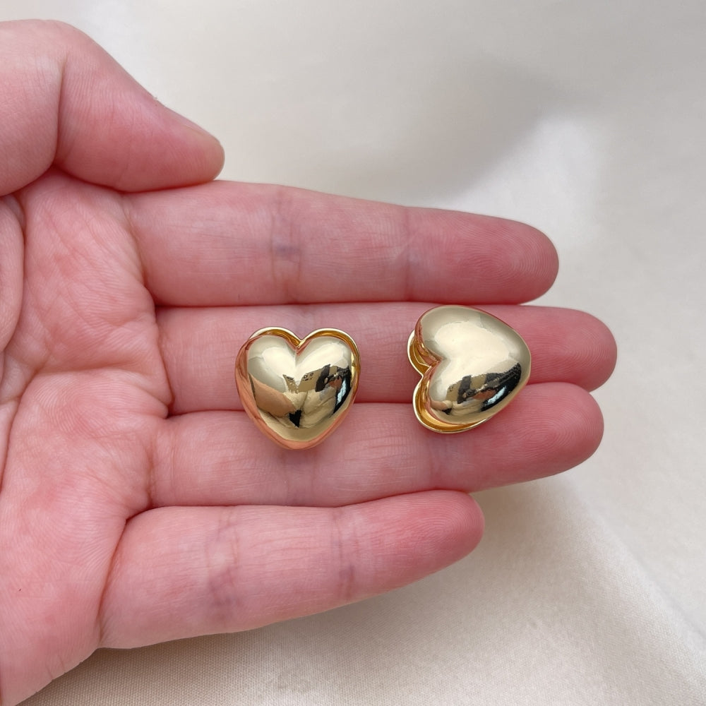Oro Laminado Huggie Hoop, Gold Filled Style Heart Design, Polished, Golden Finish