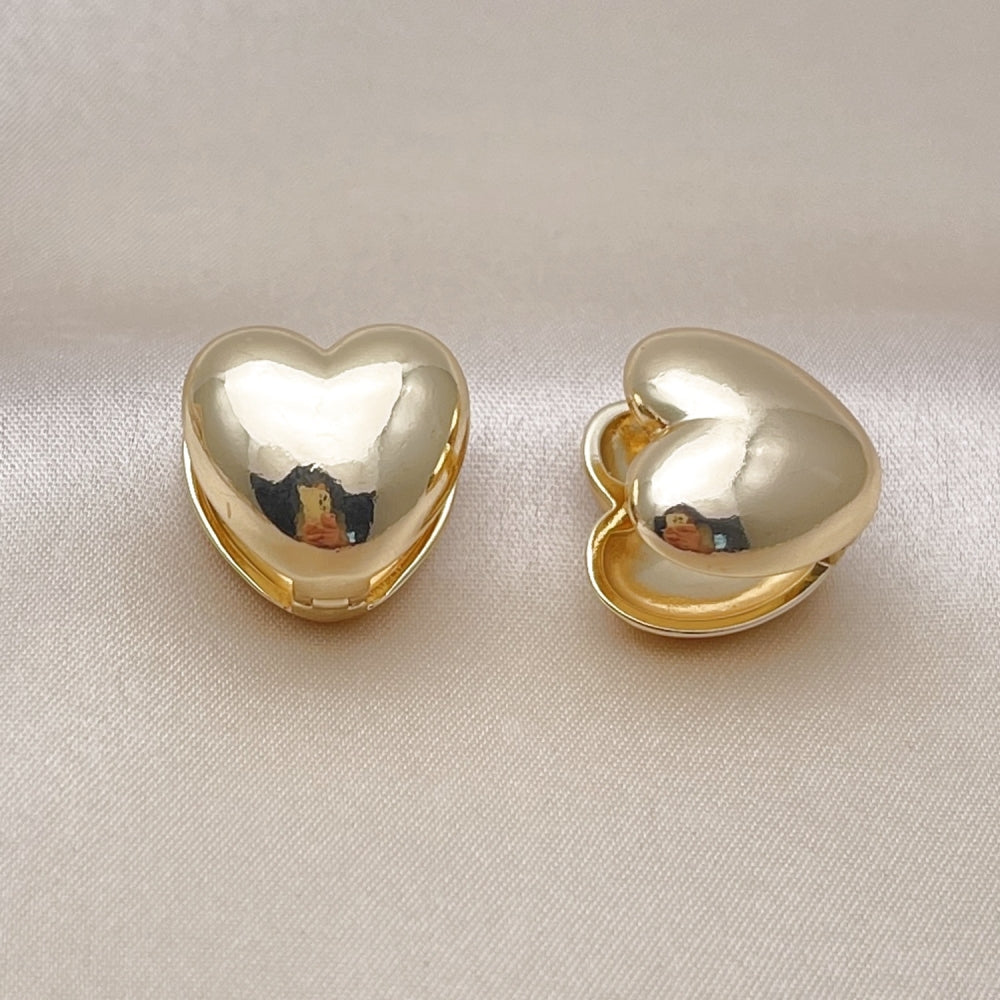 Oro Laminado Huggie Hoop, Gold Filled Style Heart Design, Polished, Golden Finish