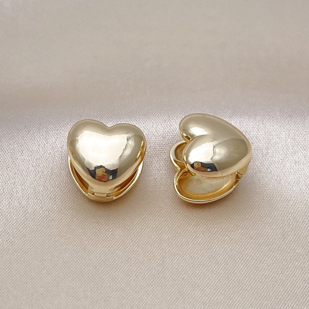 Oro Laminado Huggie Hoop, Gold Filled Style Heart Design, Polished, Golden Finish
