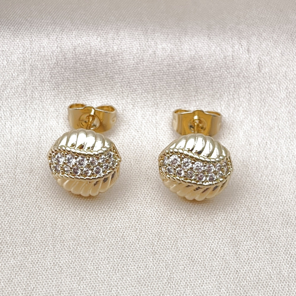 Oro Laminado Stud Earring, Gold Filled Style with White Micro Pave, Polished, Golden Finish