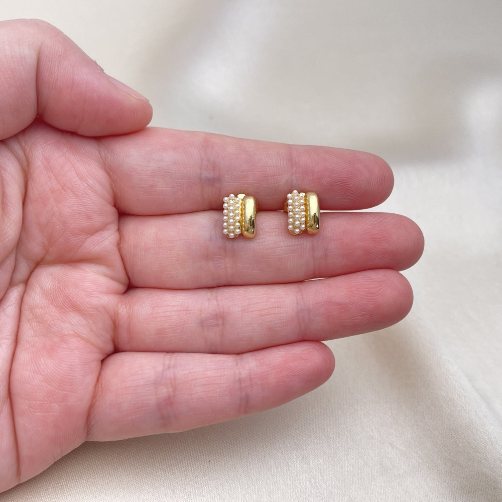 Oro Laminado Stud Earring, Gold Filled Style with Ivory Pearl, Polished, Golden Finish