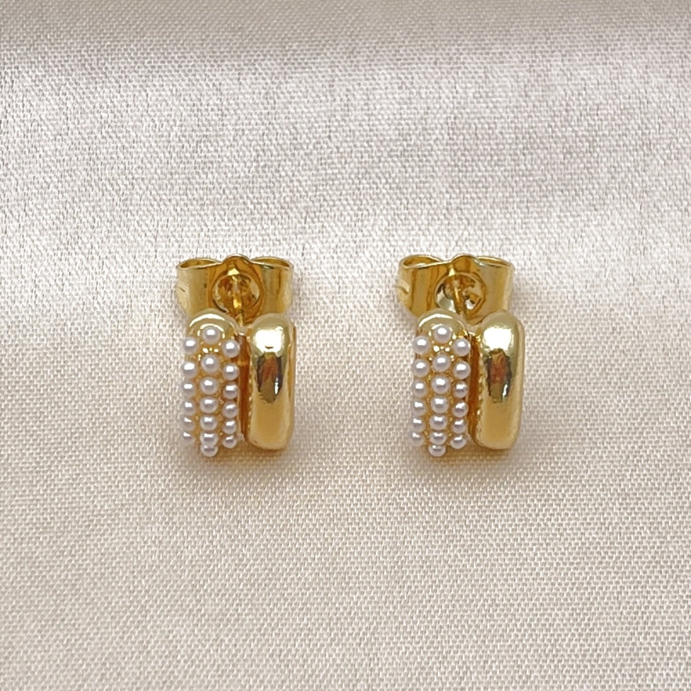 Oro Laminado Stud Earring, Gold Filled Style with Ivory Pearl, Polished, Golden Finish