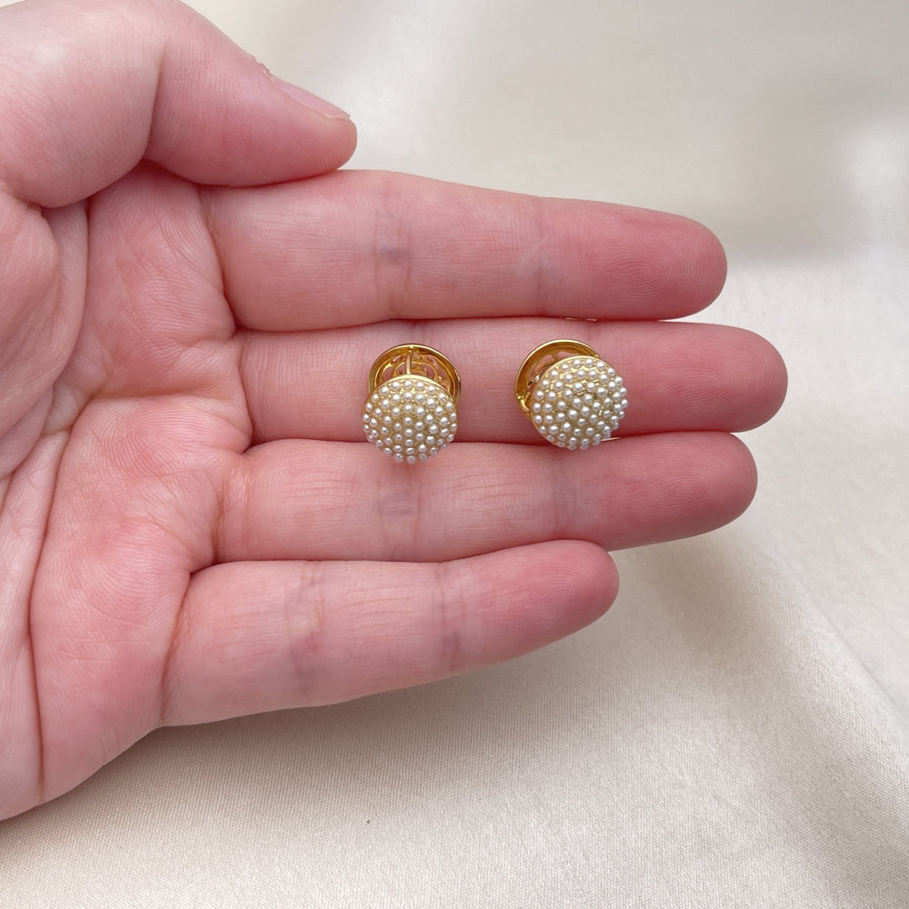 Oro Laminado Huggie Hoop, Gold Filled Style Flower Design, with Ivory Pearl, Polished, Golden Finish