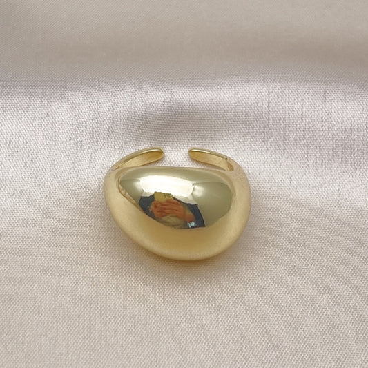 Oro Laminado Elegant Ring, Gold Filled Style Ball Design, Polished, Golden Finish