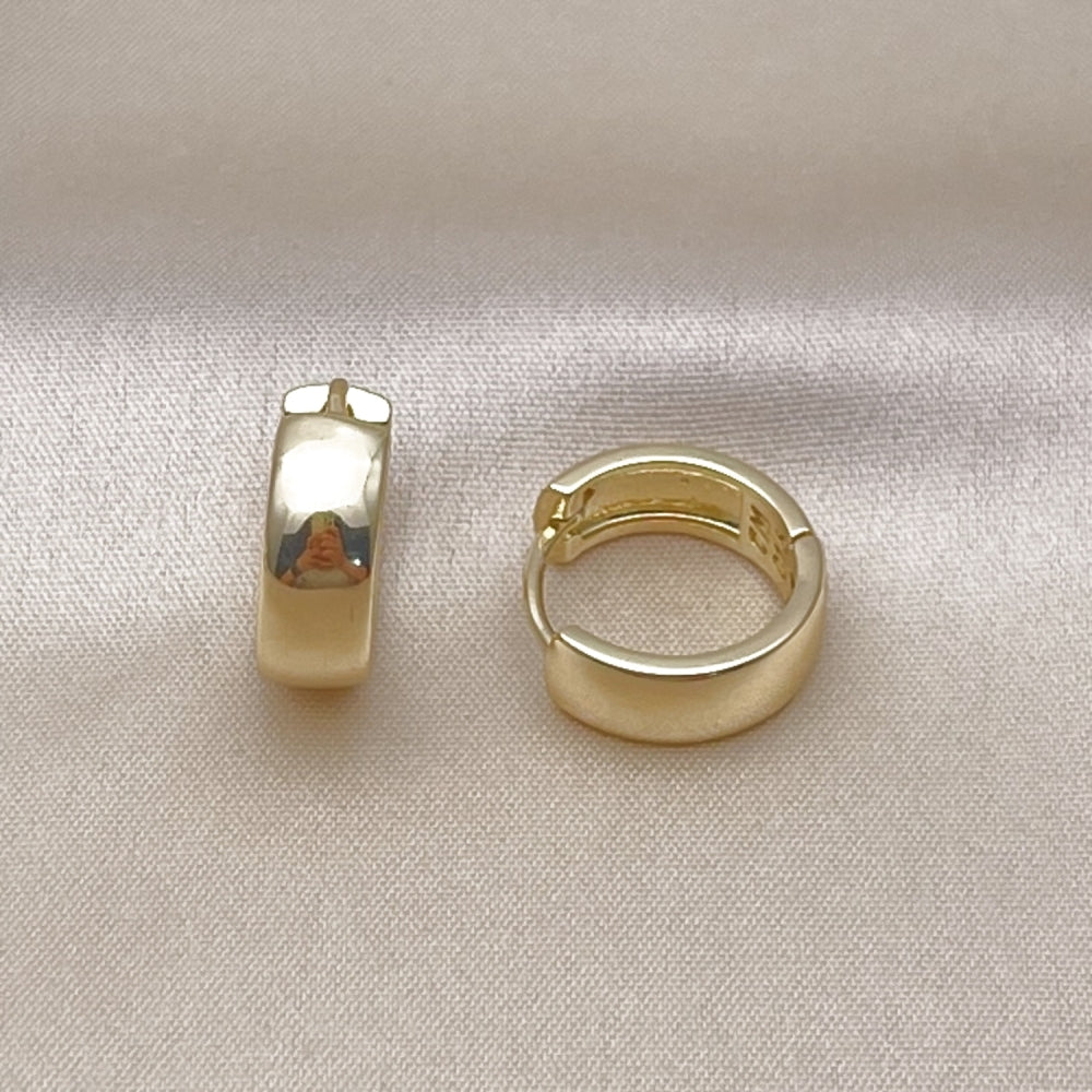 Oro Laminado Huggie Hoop, Gold Filled Style Polished, Golden Finish