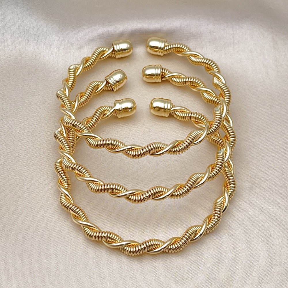 Oro Laminado Trio Bangle, Gold Filled Style Twist Design, Polished, Golden Finish