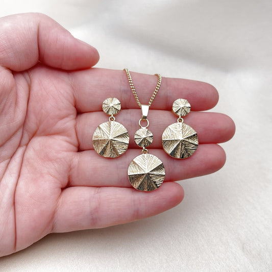 Oro Laminado Earring and Pendant Adult Set, Gold Filled Style Diamond Cutting Finish, Golden Finish