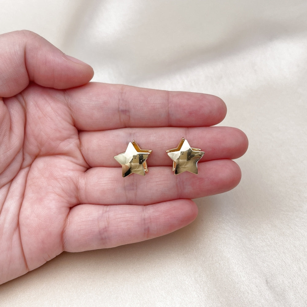 Oro Laminado Huggie Hoop, Gold Filled Style Star Design, Polished, Golden Finish