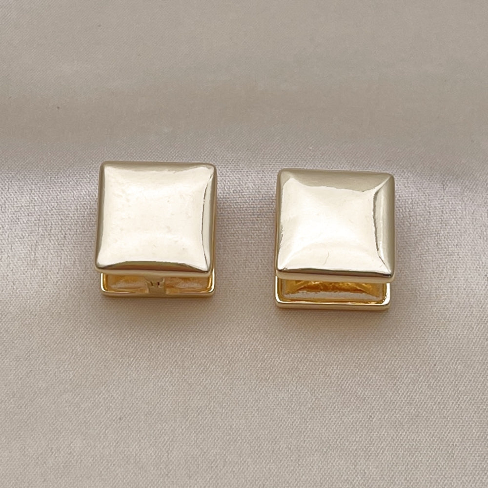 Oro Laminado Huggie Hoop, Gold Filled Style Polished, Golden Finish