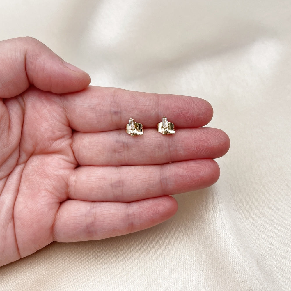 Oro Laminado Stud Earring, Gold Filled Style Shoes and Baguette Design, Polished, Golden Finish