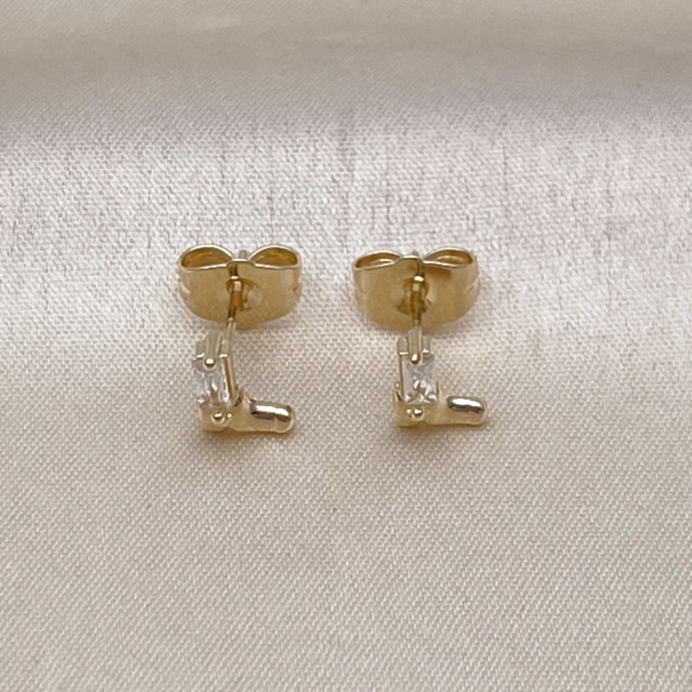 Oro Laminado Stud Earring, Gold Filled Style Shoes and Baguette Design, Polished, Golden Finish