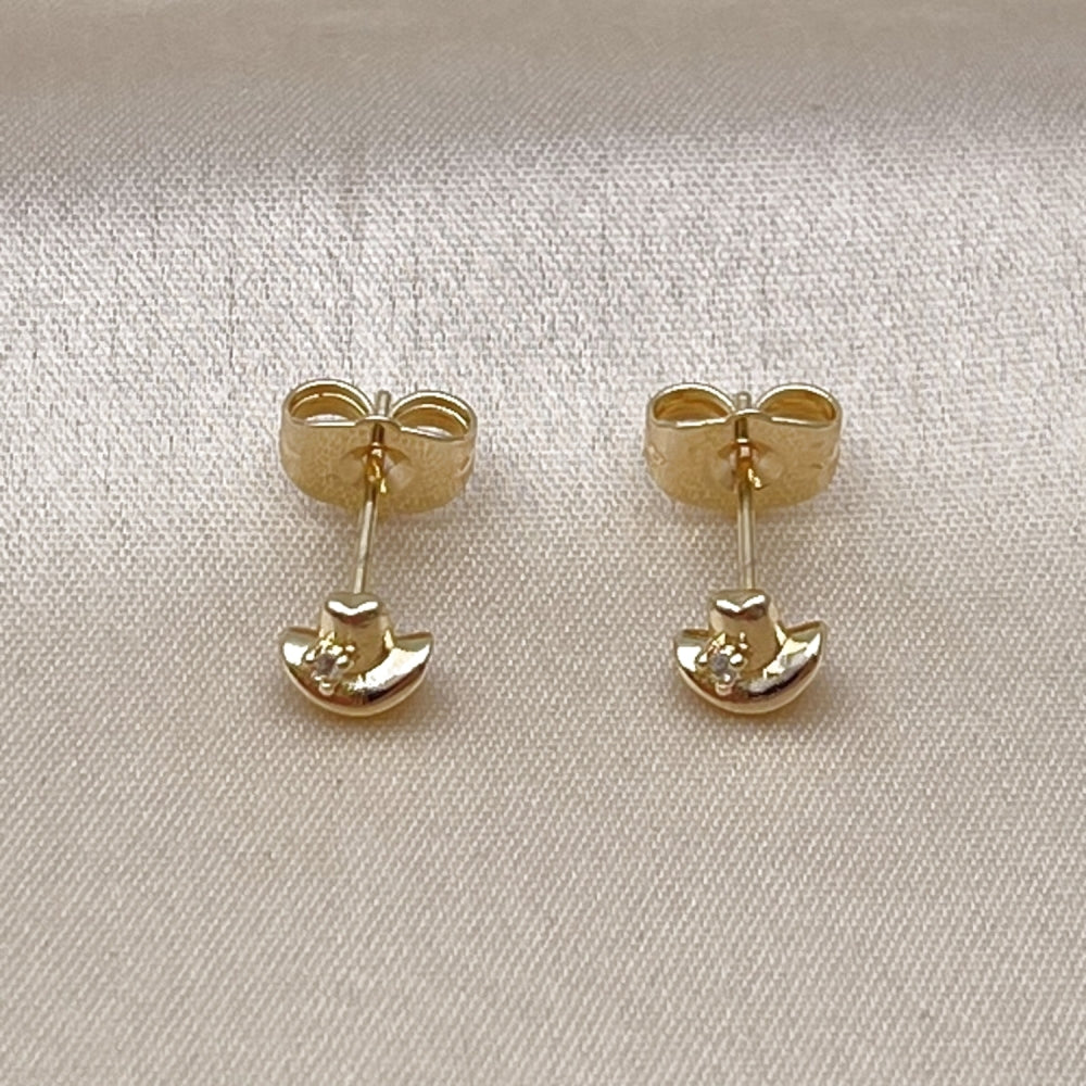 Oro Laminado Stud Earring, Gold Filled Style Hat Design, with White Cubic Zirconia, Polished, Golden Finish