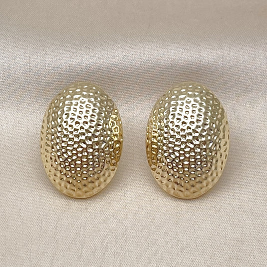 Oro Laminado Stud Earring, Gold Filled Style Hollow Design, Polished, Golden Finish