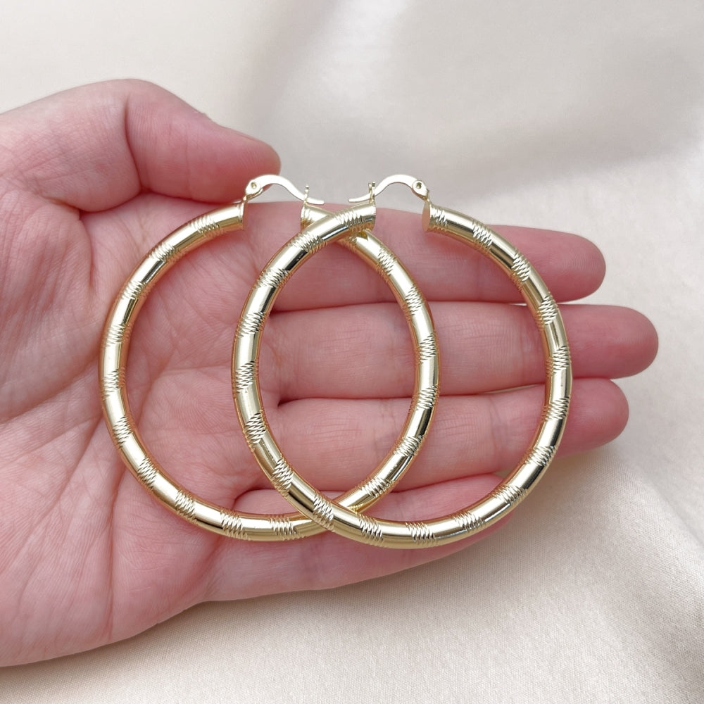 Oro Laminado Large Hoop, Gold Filled Style Hollow Design, Diamond Cutting Finish, Golden Finish