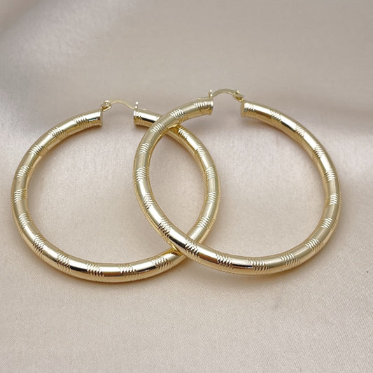 Oro Laminado Large Hoop, Gold Filled Style Hollow Design, Diamond Cutting Finish, Golden Finish