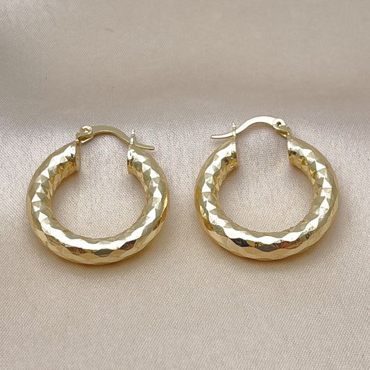 Oro Laminado Medium Hoop, Gold Filled Style Hollow Design, Diamond Cutting Finish, Golden Finish
