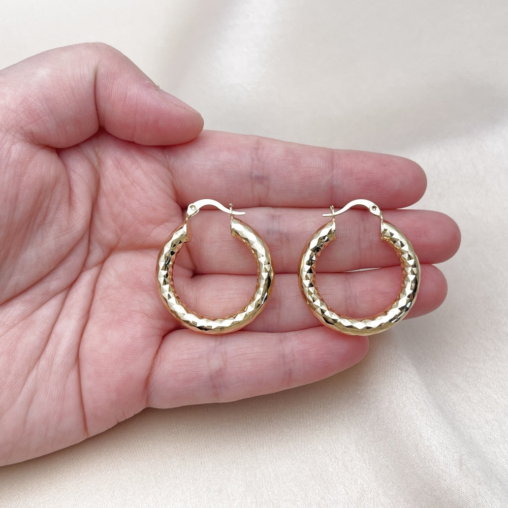 Oro Laminado Medium Hoop, Gold Filled Style Hollow Design, Diamond Cutting Finish, Golden Finish