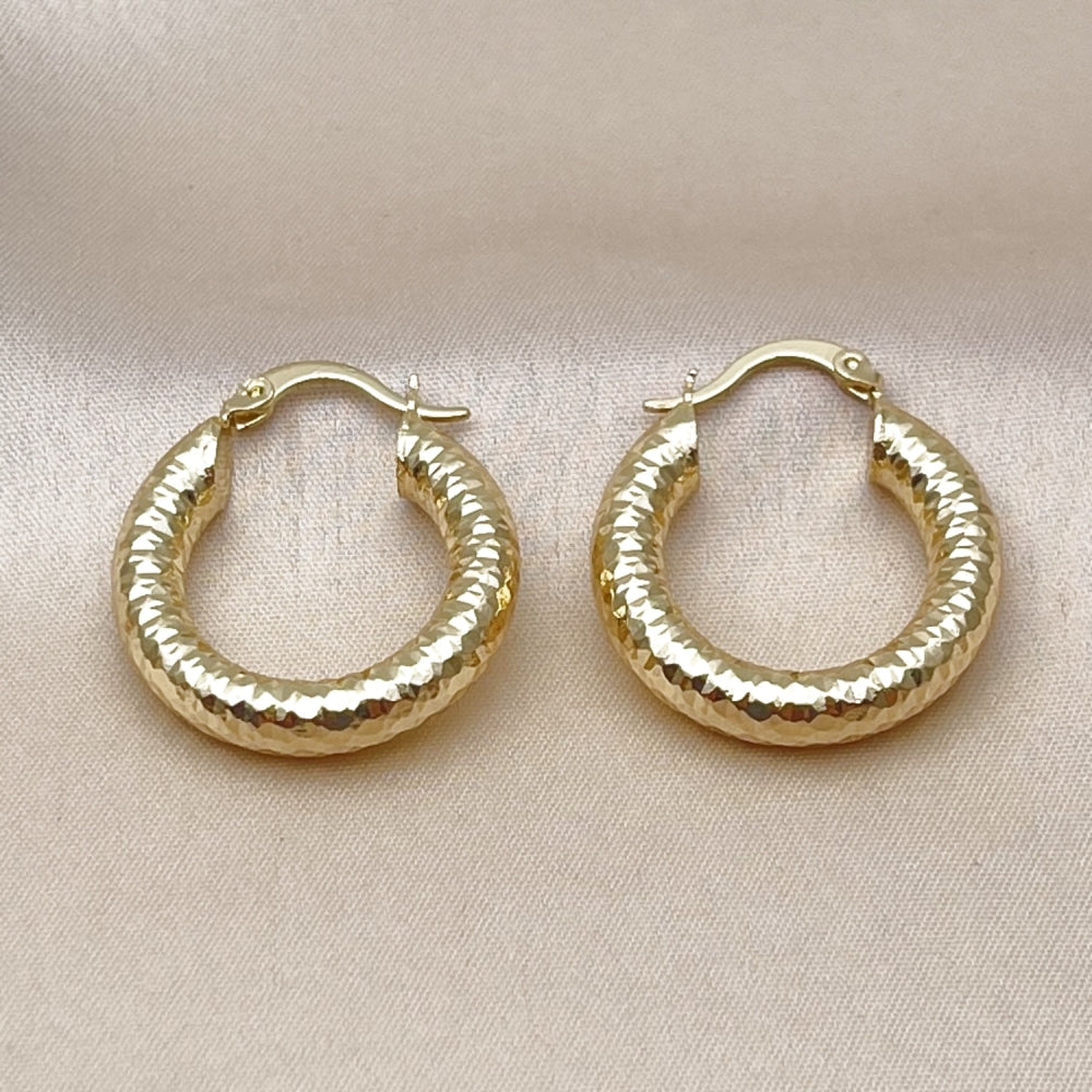 Oro Laminado Medium Hoop, Gold Filled Style Hollow Design, Diamond Cutting Finish, Golden Finish