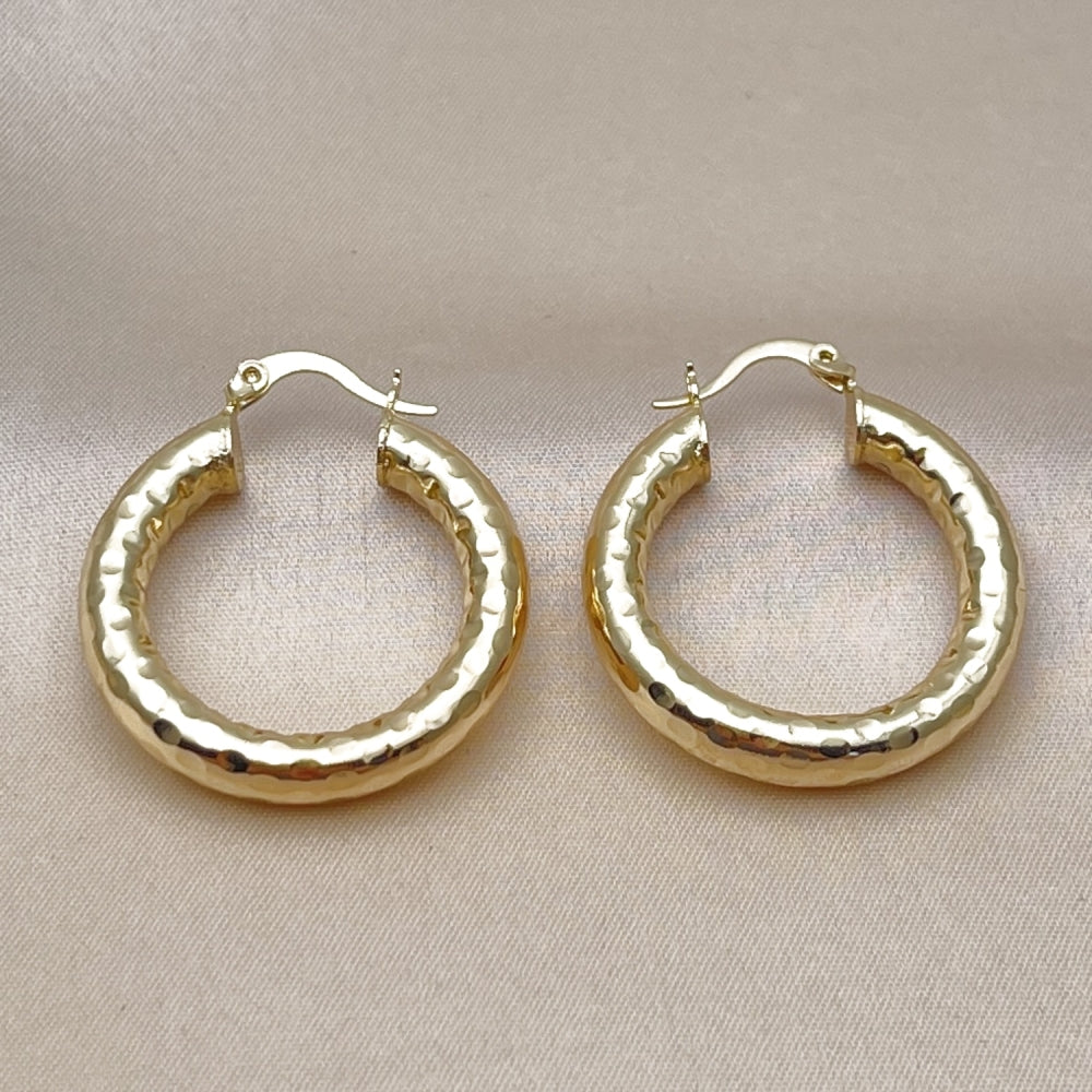 Oro Laminado Medium Hoop, Gold Filled Style Hollow Design, Diamond Cutting Finish, Golden Finish