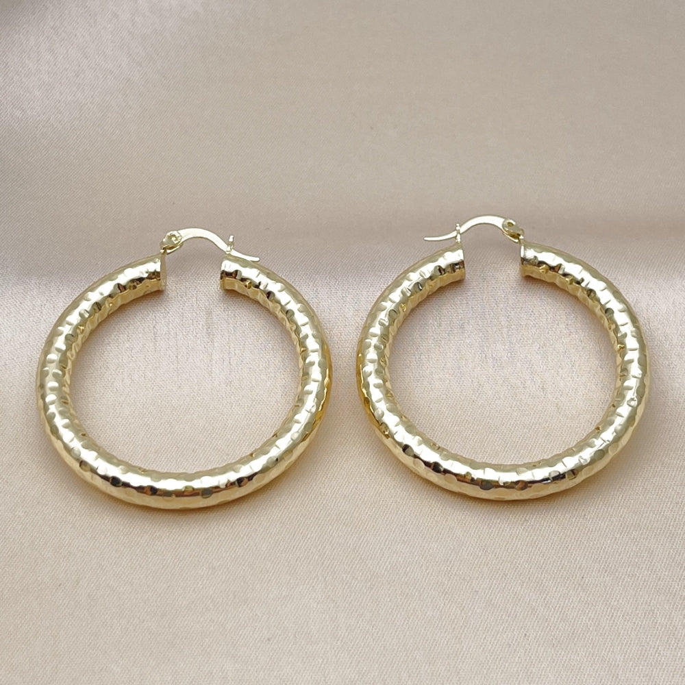 Oro Laminado Medium Hoop, Gold Filled Style Hollow Design, Diamond Cutting Finish, Golden Finish