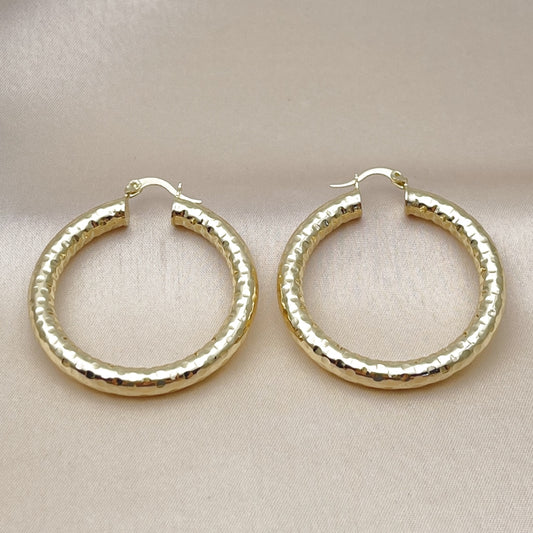 Oro Laminado Medium Hoop, Gold Filled Style Hollow Design, Diamond Cutting Finish, Golden Finish