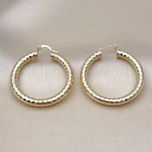 Oro Laminado Medium Hoop, Gold Filled Style Hollow Design, Diamond Cutting Finish, Golden Finish